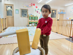 ぴーまん保育園弘明寺　れもん　０歳クラス