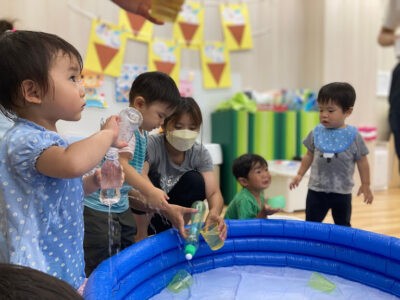 ぴーまん保育園弘明寺　水遊び