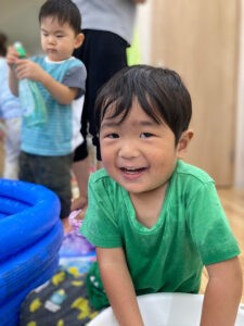 ぴーまん保育園弘明寺　水遊び