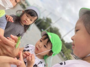 ぴーまん保育園弘明寺、散歩、