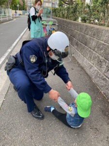 ぴーまん保育園弘明寺、散歩